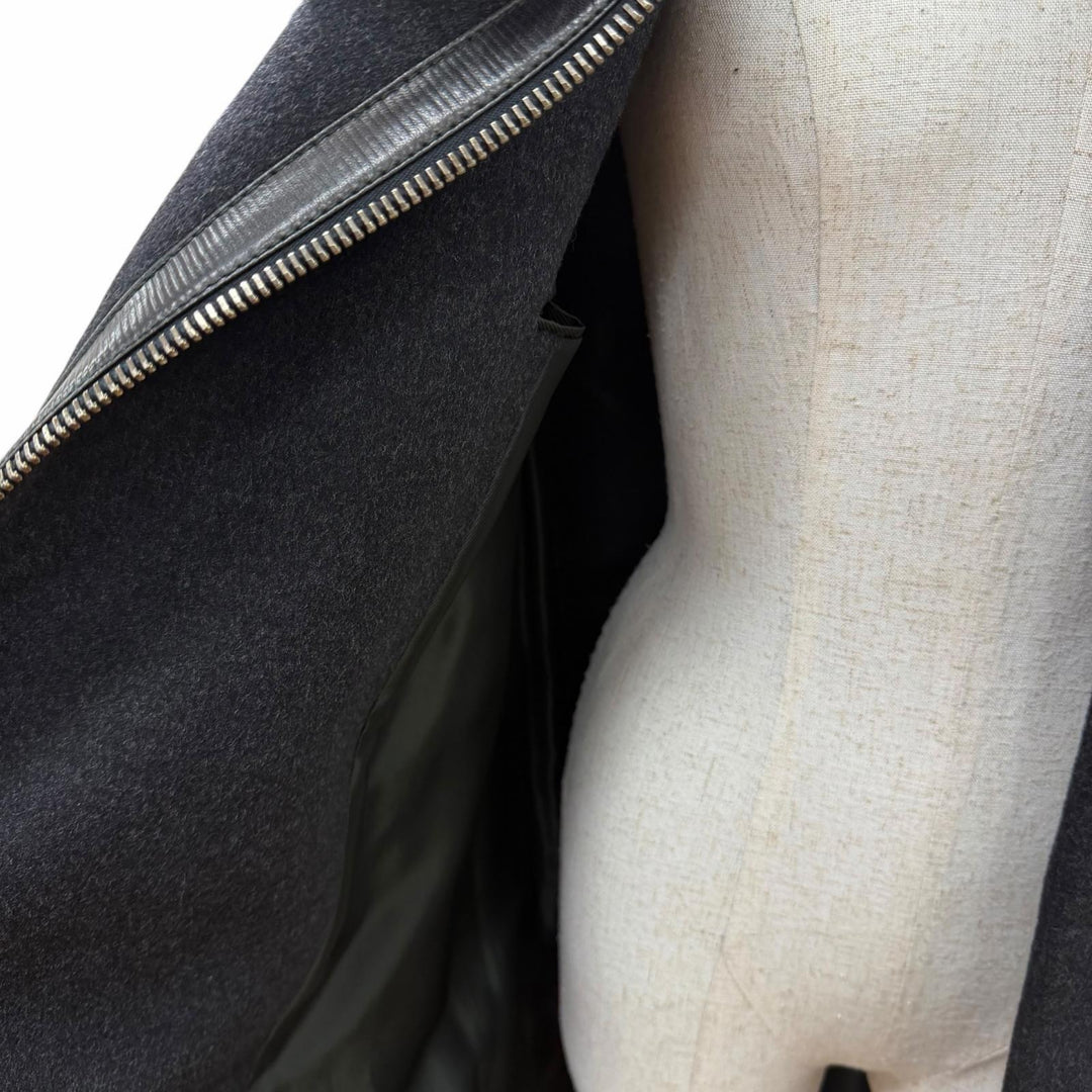 Great GUCCI coat Tom Ford era, leather detail, zip-up long jacket Dark gray 42