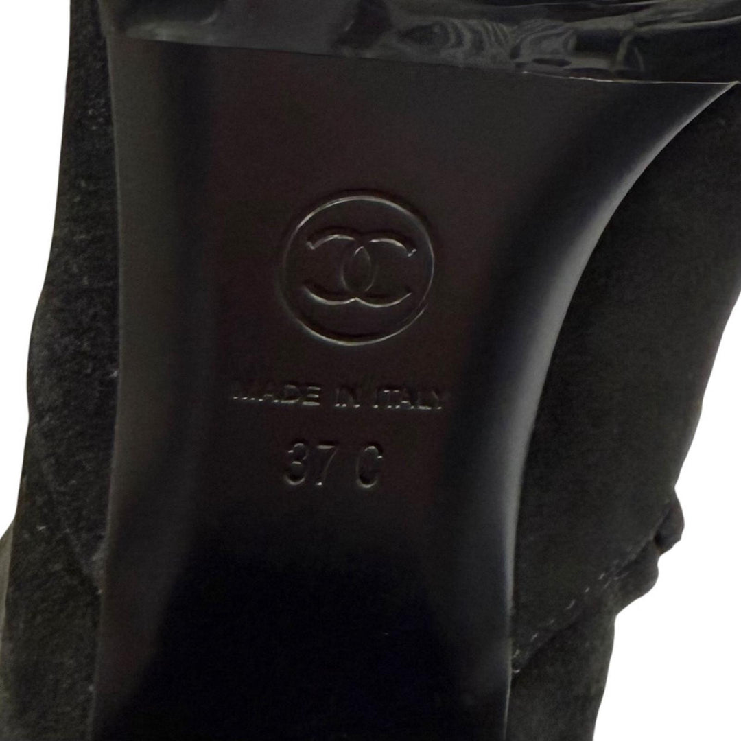 Excellent CHANEL Knee-high boots black Suede leather Women 37 24B G45903