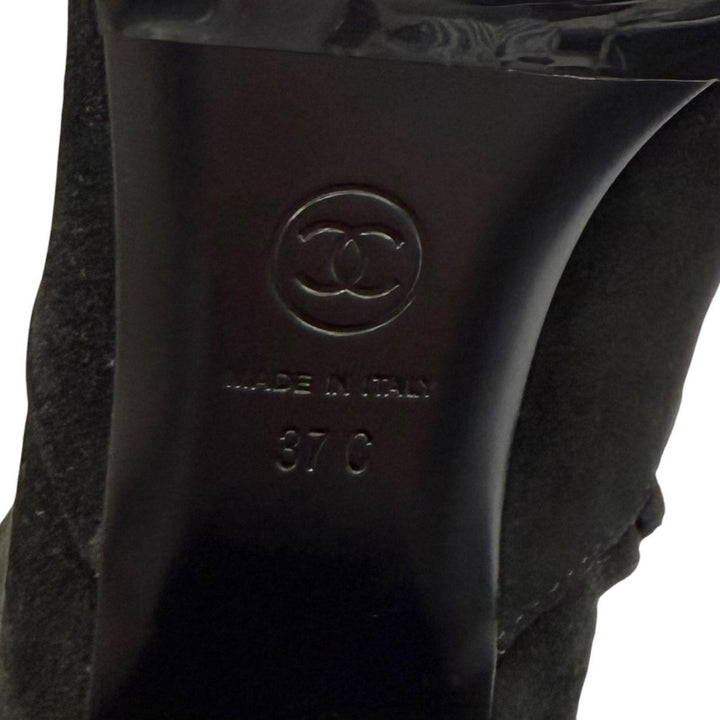 Excellent CHANEL Knee-high boots black Suede leather Women 37 24B G45903