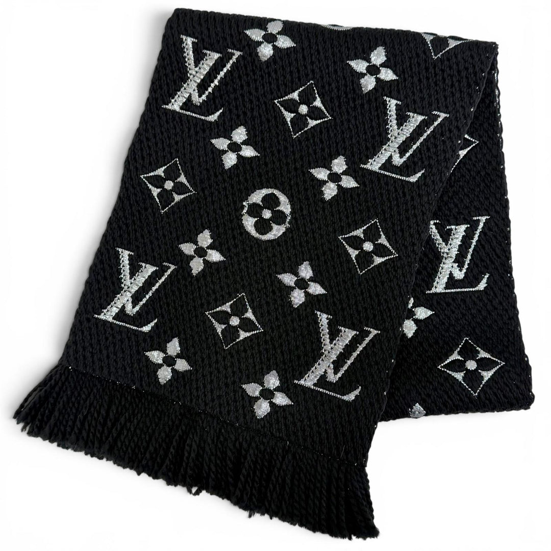 Great LOUIS VUITTON Scarf Escharp Logomania Shine Monogram fringe black M75833