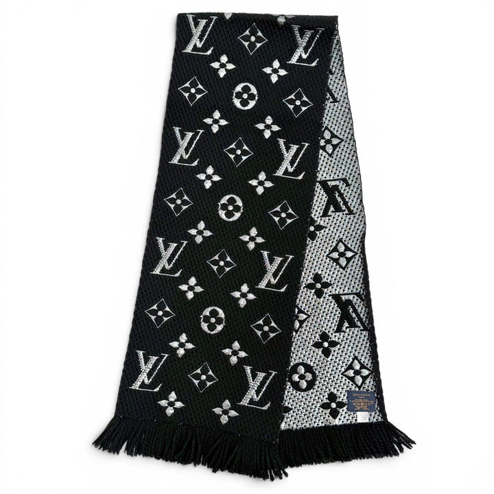 Great LOUIS VUITTON Scarf Escharp Logomania Shine Monogram fringe black M75833