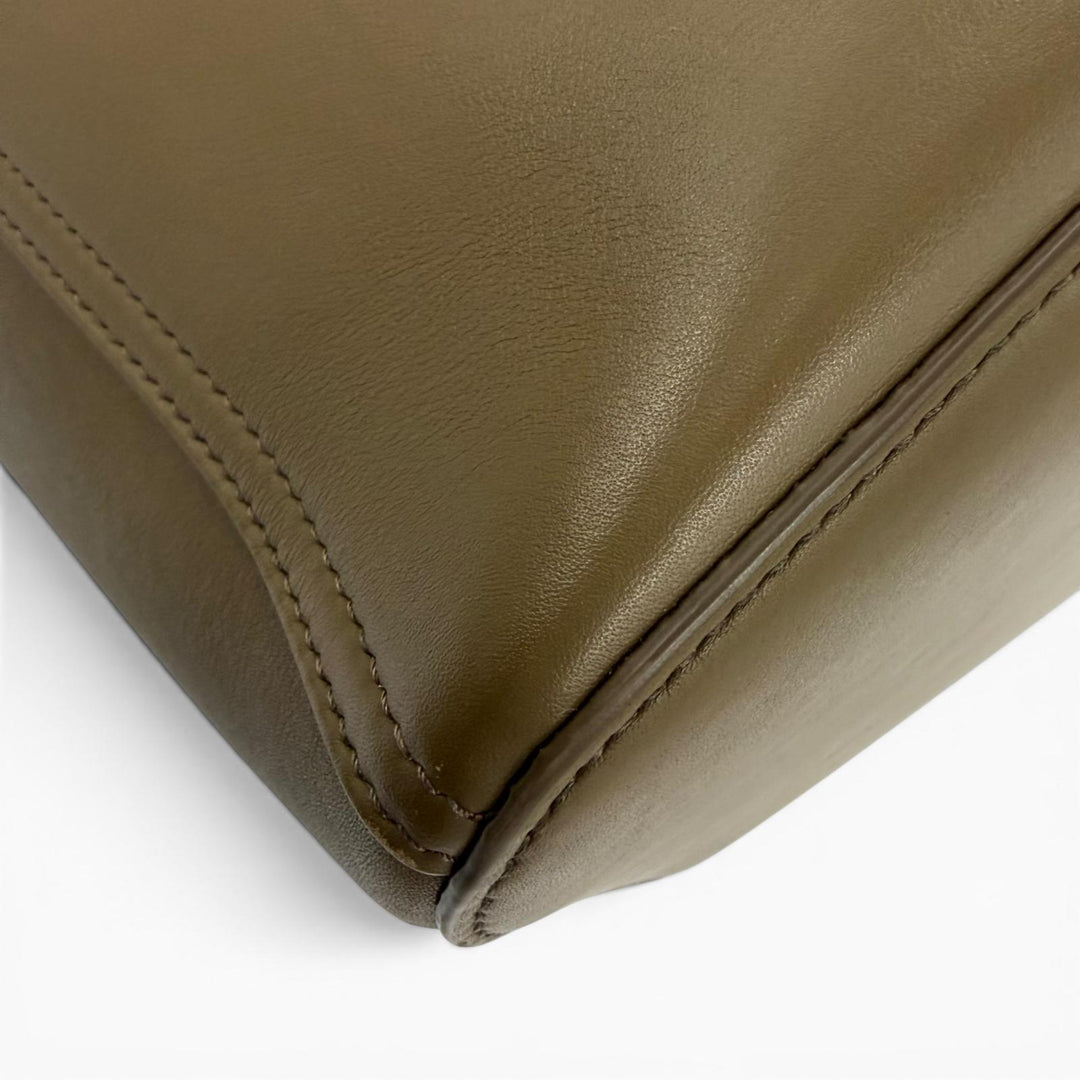 Great LOEWE Pebble Bucket Bag Medium Shoulder Bag Anagram Metal included khaki