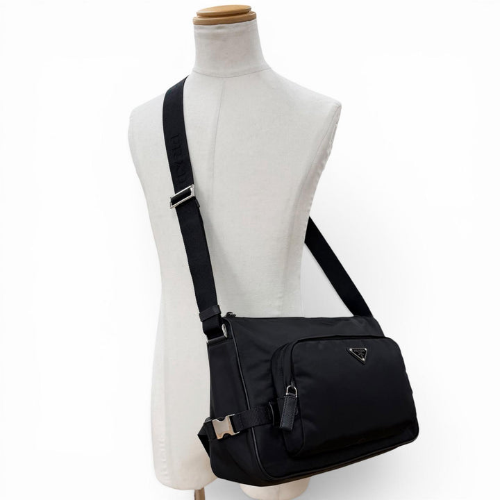 Excellent PRADA Shoulder Bag black Nylon mens 2VH191