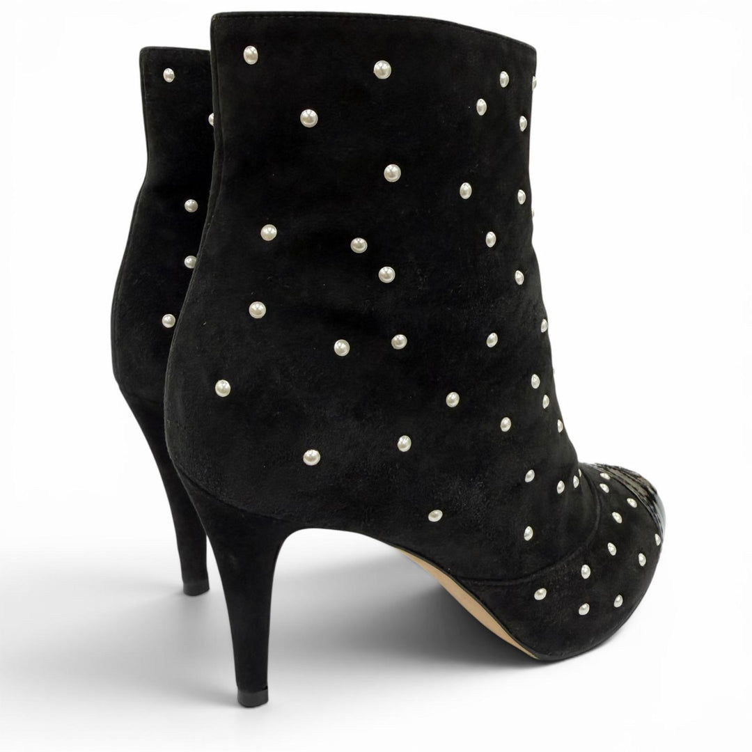 Great CHANEL boots COCO Mark Pearl Decoration black Suede leather 35 G33426