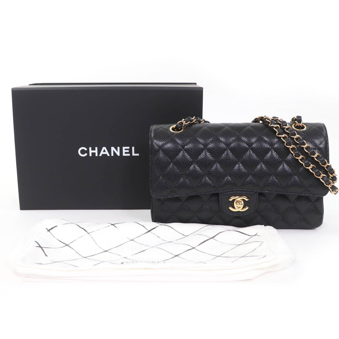 Pristine CHANEL Shoulder Bag Matrasse 25 WChain black Caviar skin Women A01112