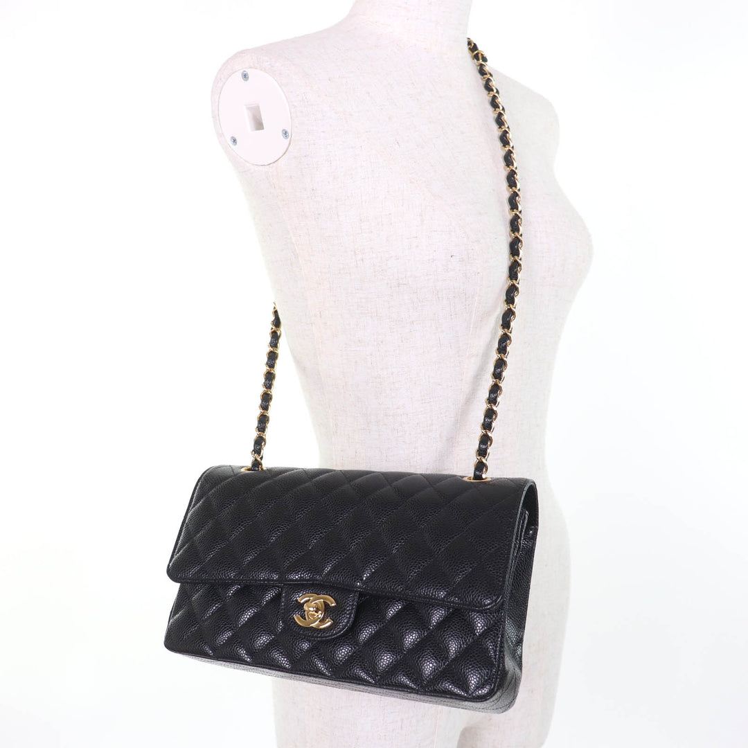 Pristine CHANEL Shoulder Bag Matrasse 25 WChain black Caviar skin Women A01112