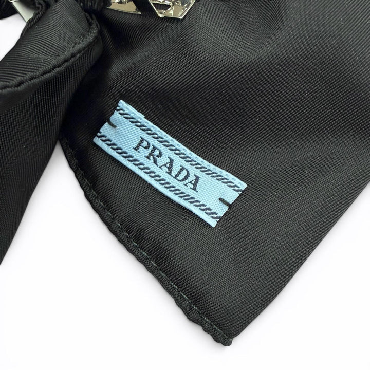 Great PRADA Triangle Logo RE-NYLON Ribbon Barrette black 1IF163
