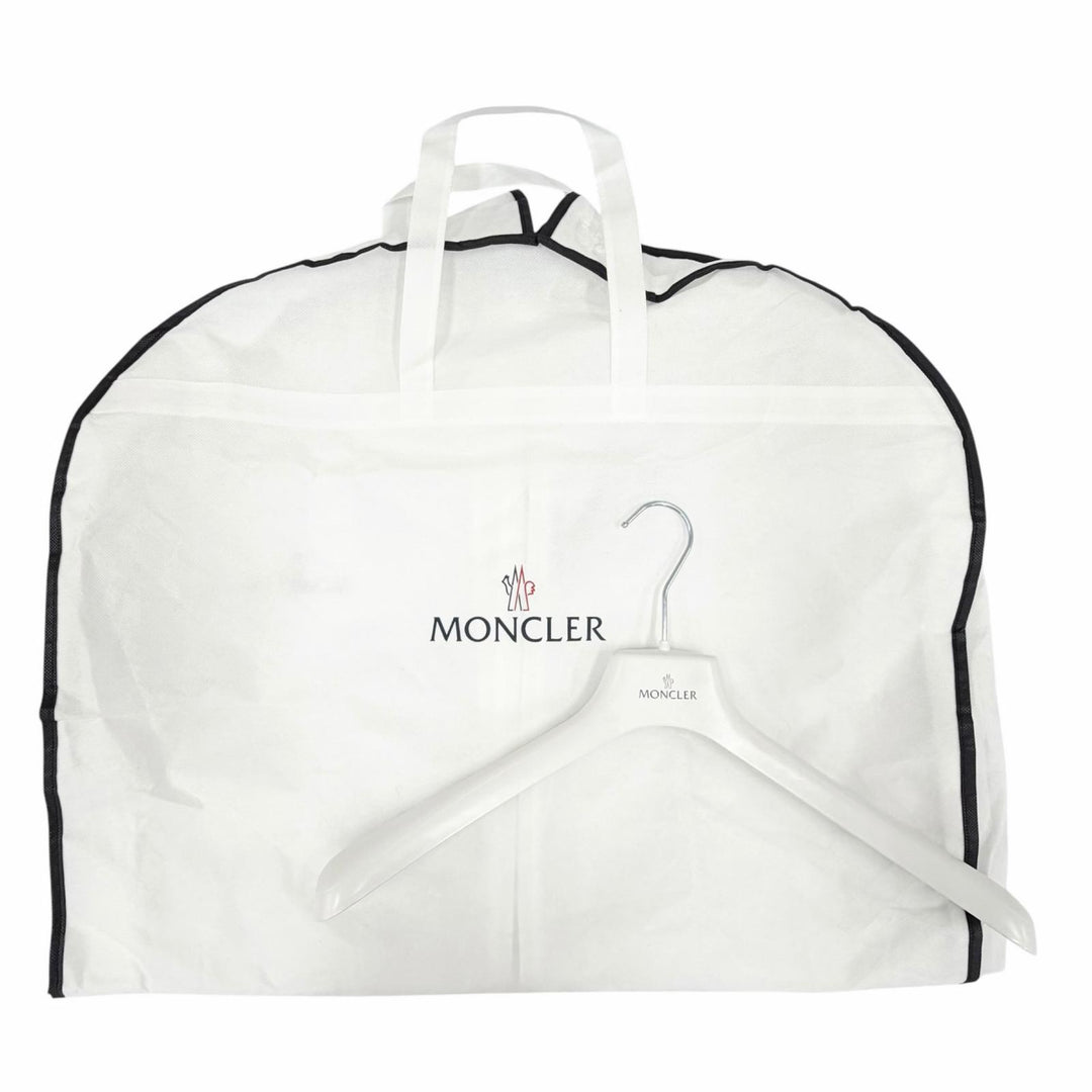 Great MONCLER Down jacket SESTRIERE Logo leather patch, hooded short Navy 0