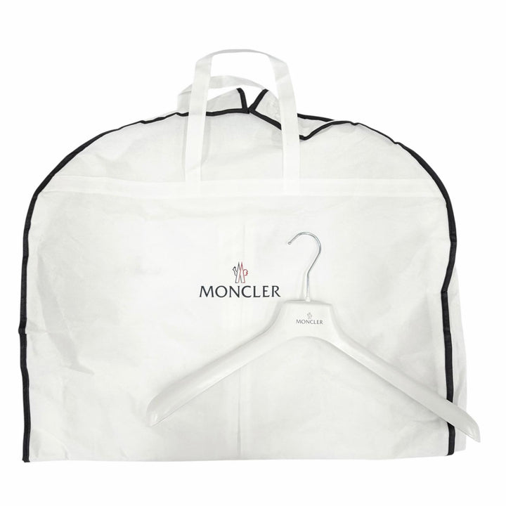 Great MONCLER Down jacket SESTRIERE Logo leather patch, hooded short Navy 0
