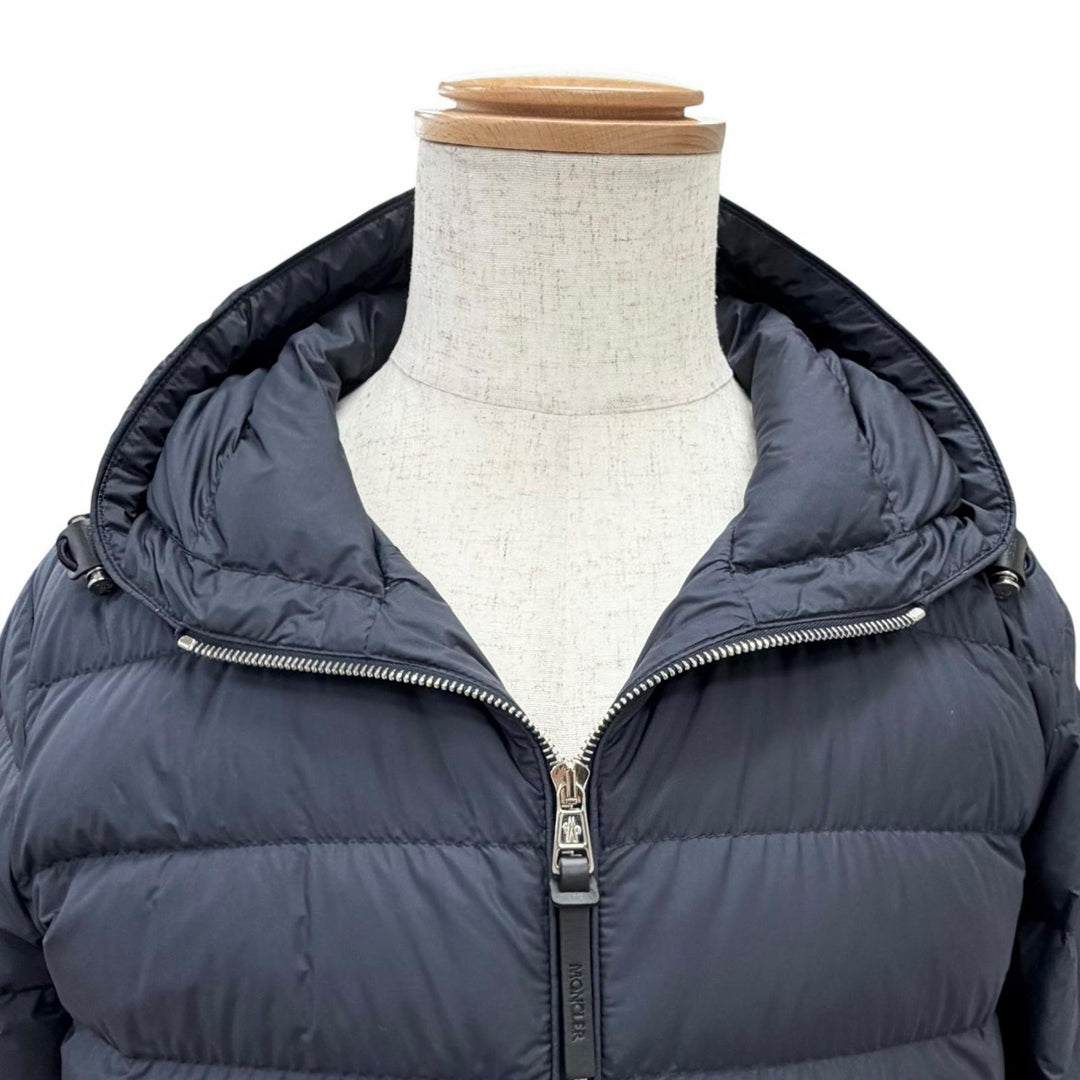 Great MONCLER Down jacket SESTRIERE Logo leather patch, hooded short Navy 0