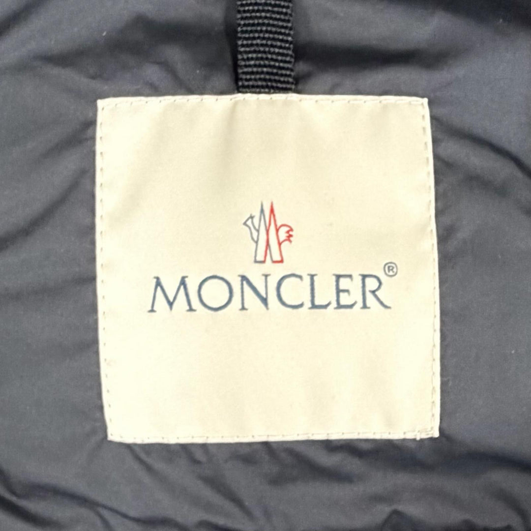 Great MONCLER Down jacket SESTRIERE Logo leather patch, hooded short Navy 0