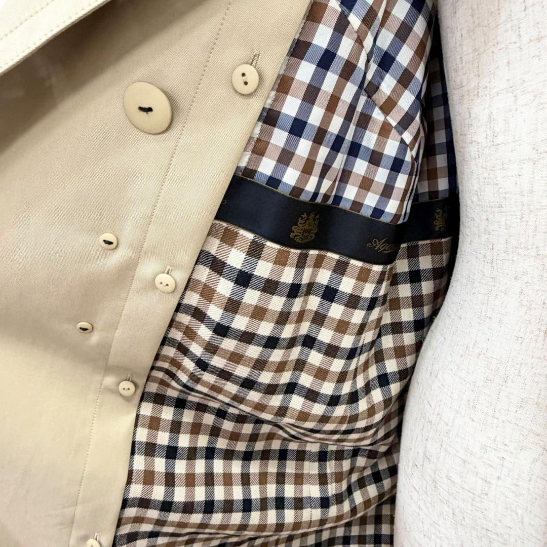 Excellent Aquascutum trench coat Checked lining pattern, wool liner,