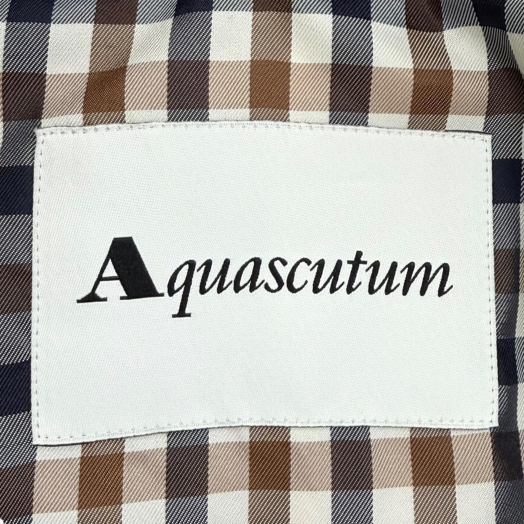 Excellent Aquascutum trench coat Checked lining pattern, wool liner,