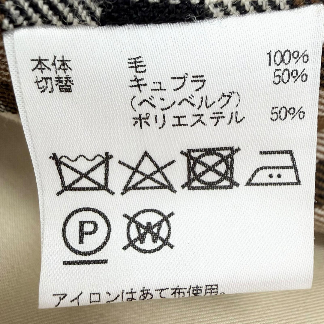 Excellent Aquascutum trench coat Checked lining pattern, wool liner,
