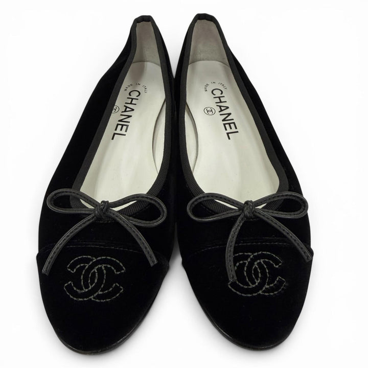 Excellent CHANEL ballerina Métiers d'Art Collection COCO Mark 35 22B G02819
