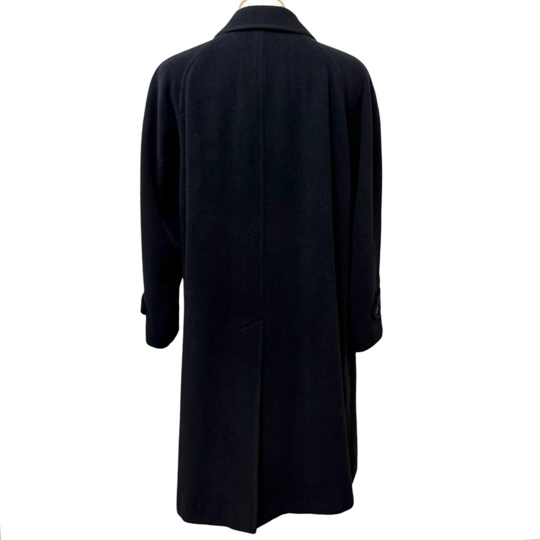 Great Burberrys coat All-over logo print on the reverse side black Angola mens