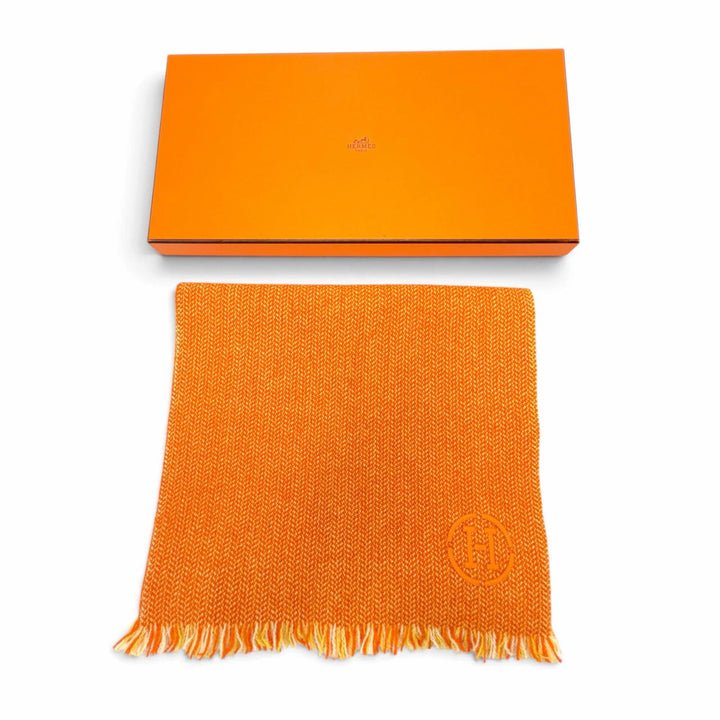 Excellent HERMES Scarf H Logo Leather Patch Herringbone Pattern Granite cashmere