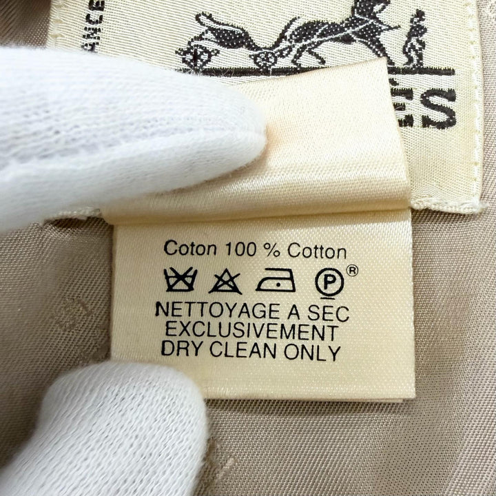 Excellent HERMES Best Horse formal wear, logo buttons, quilted. beige