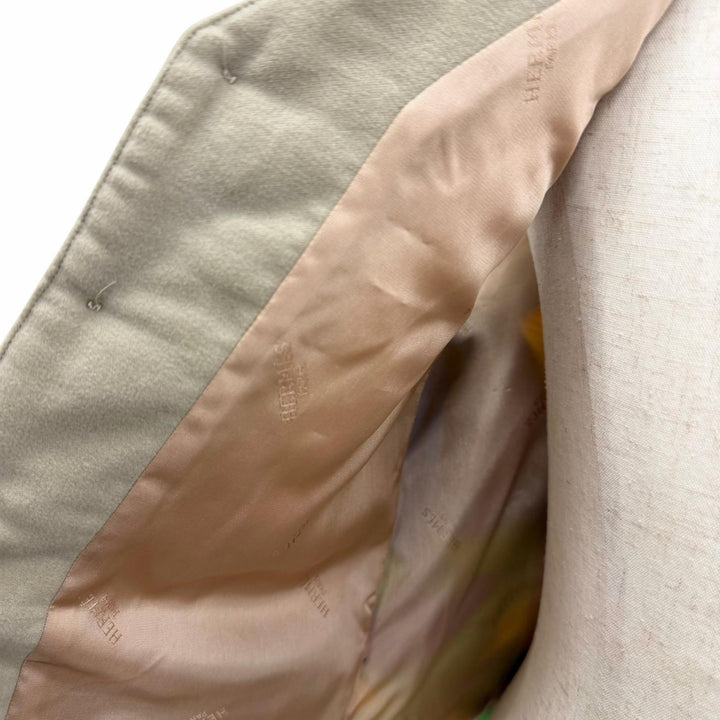 Excellent HERMES Best Horse formal wear, logo buttons, quilted. beige