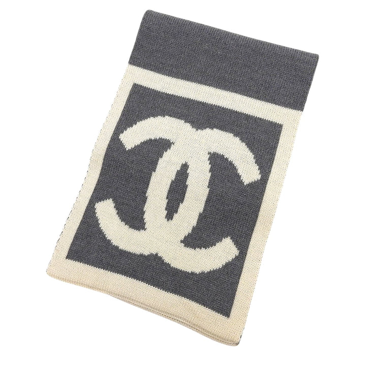 Great CHANEL Scarf COCO Mark Bicolor white wool Women