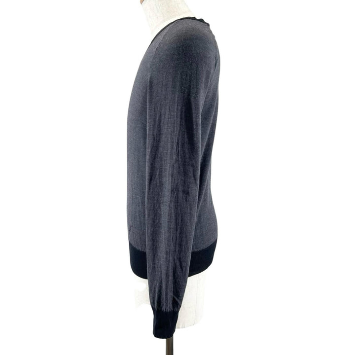 Excellent LOUIS VUITTON knit LV embroidery V-neck gray wool mens XS