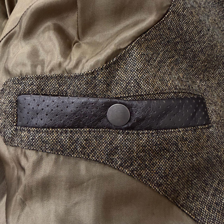 Excellent Dunhill coat Logo buttons, fly front, concealed
