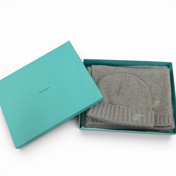 Pristine TIFFANY&Co. Scarf Scarf and knit cap set (2 pieces) gray cashmere Women