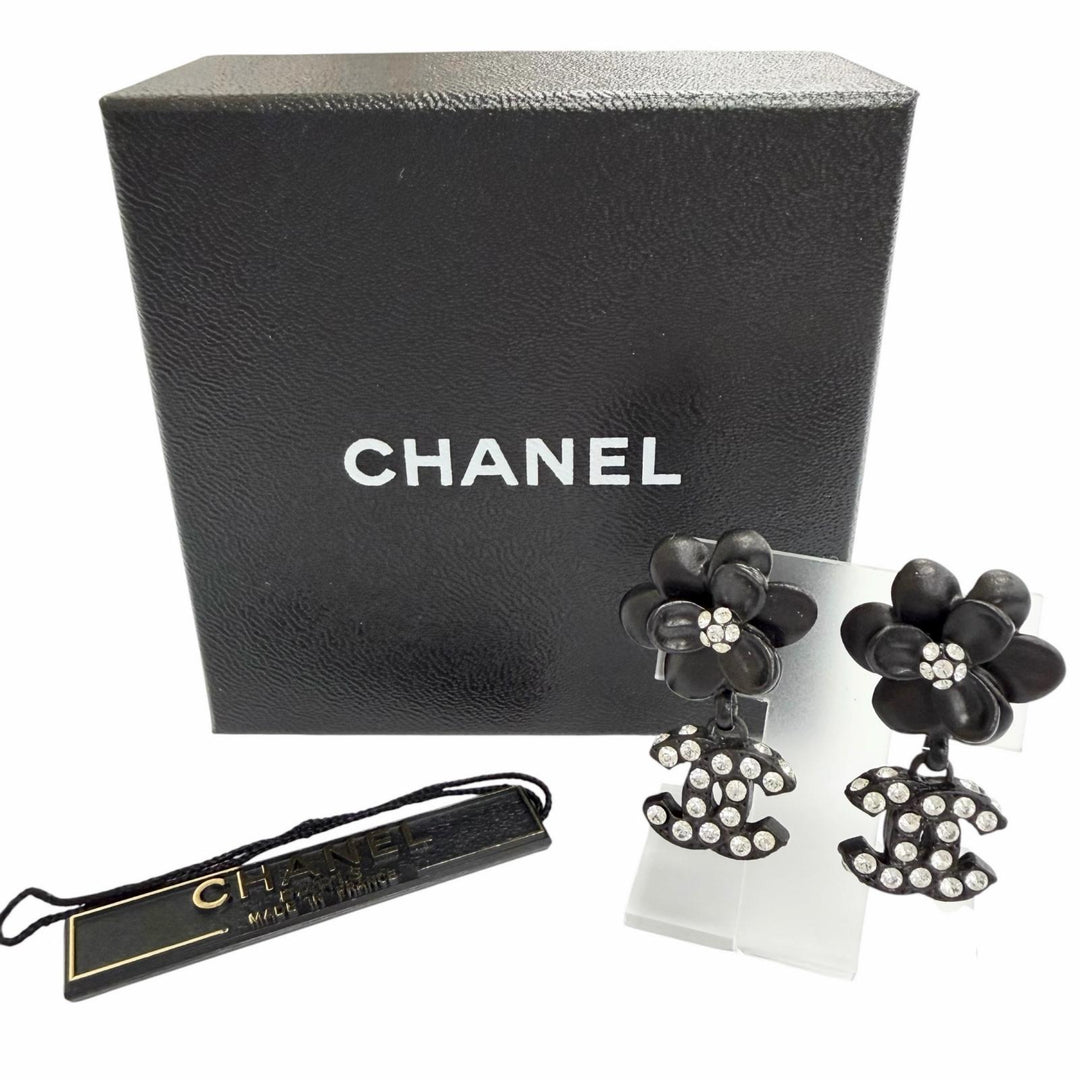 Great CHANEL Camellia COCO Mark Rhinestone Piercings (for both ears) black 02A