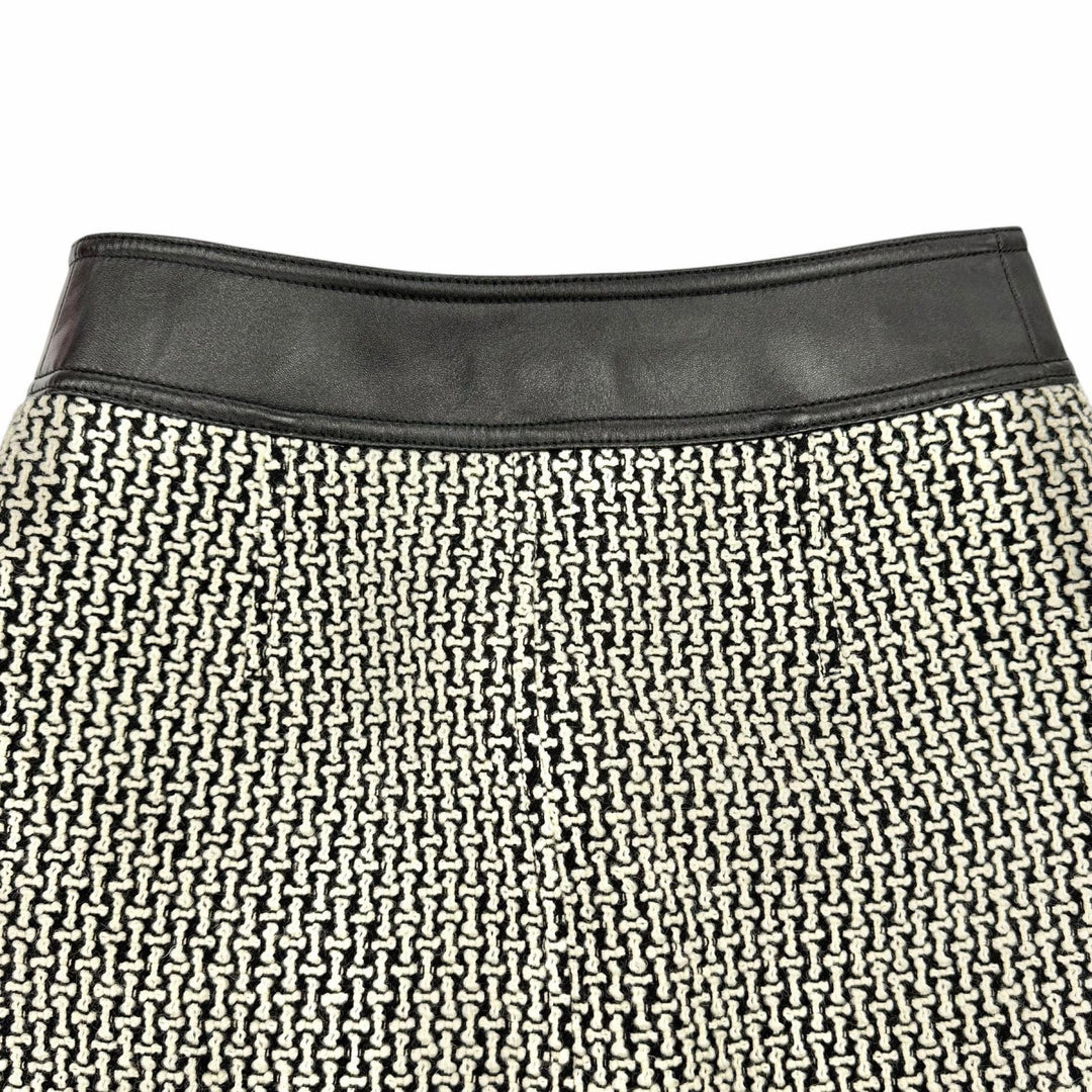 Pristine LOUIS VUITTON Tweed skirt black wool Women 36