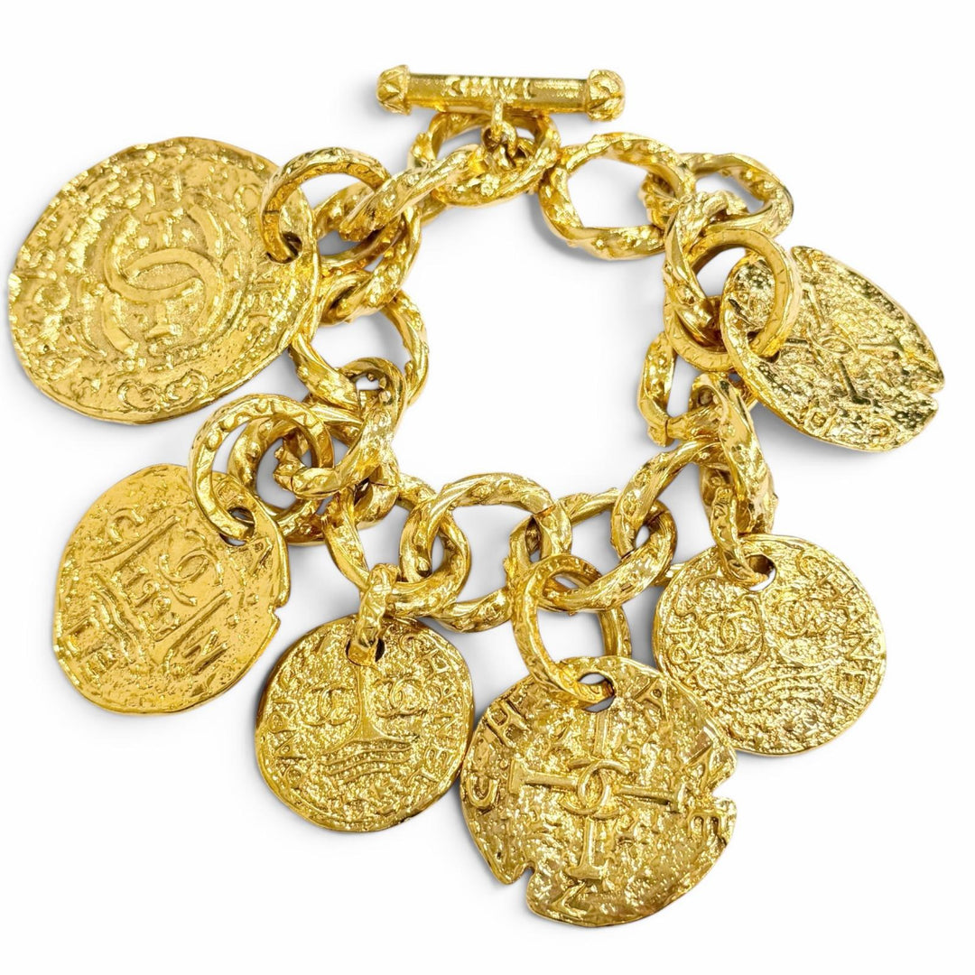 Great CHANEL bracelet COCO Mark Medal Chain gold Women 93A