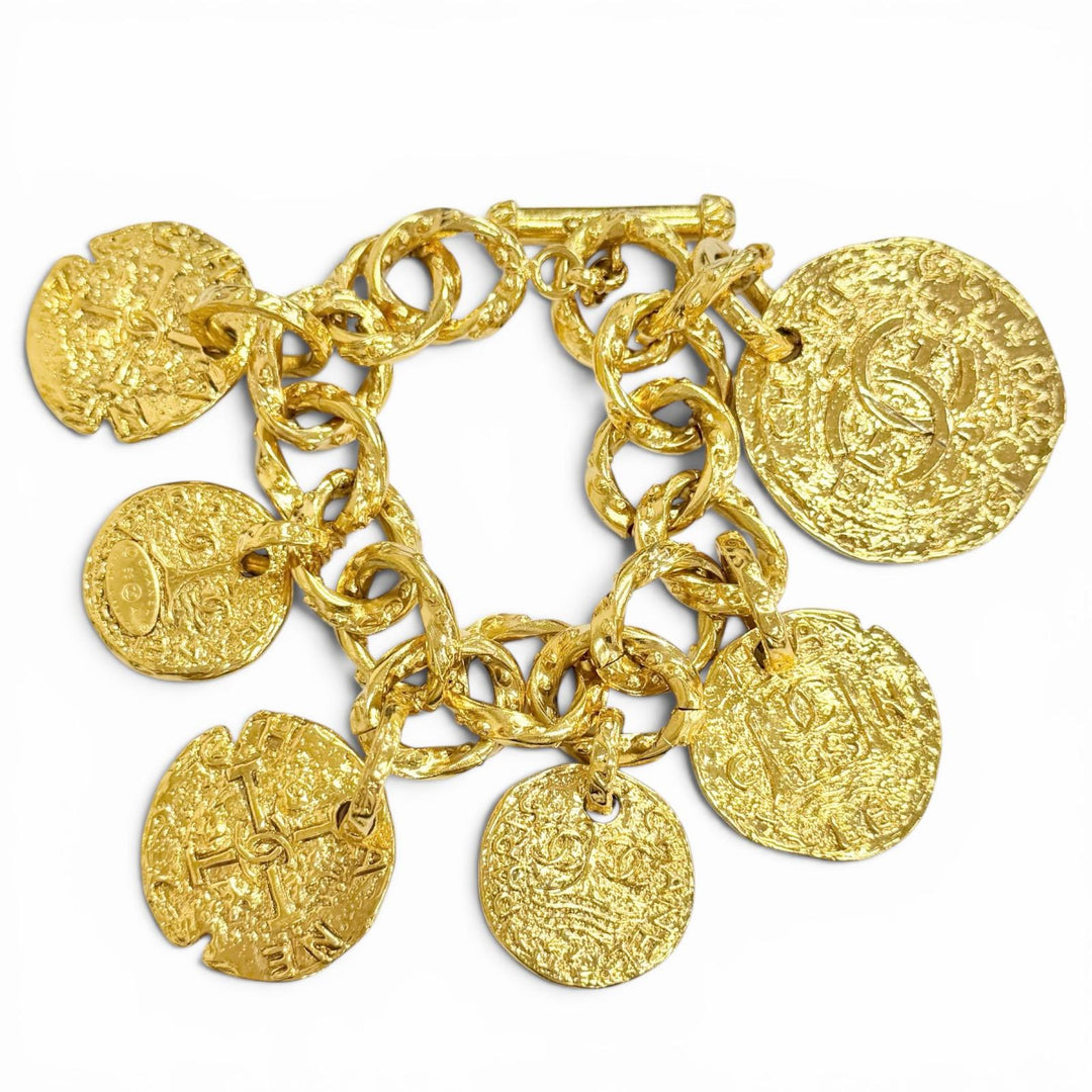 Great CHANEL bracelet COCO Mark Medal Chain gold Women 93A