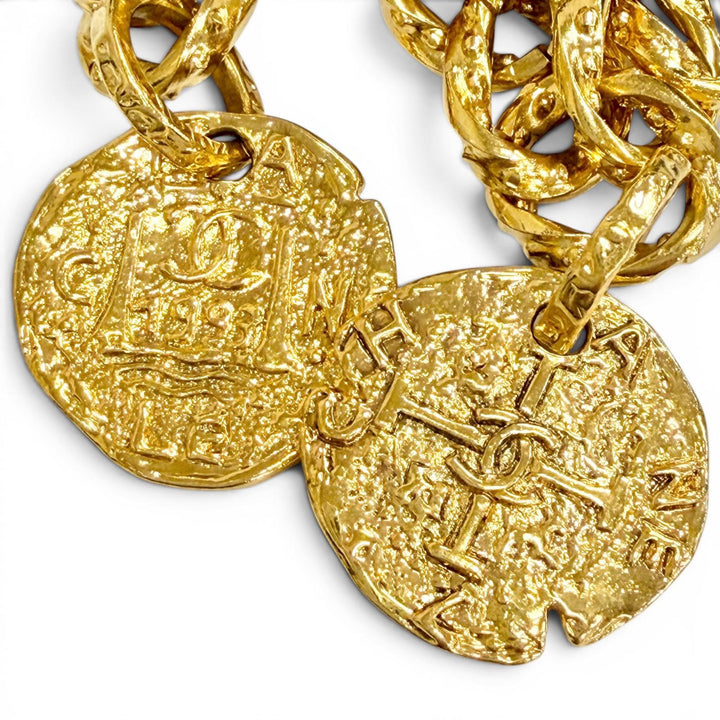 Great CHANEL bracelet COCO Mark Medal Chain gold Women 93A