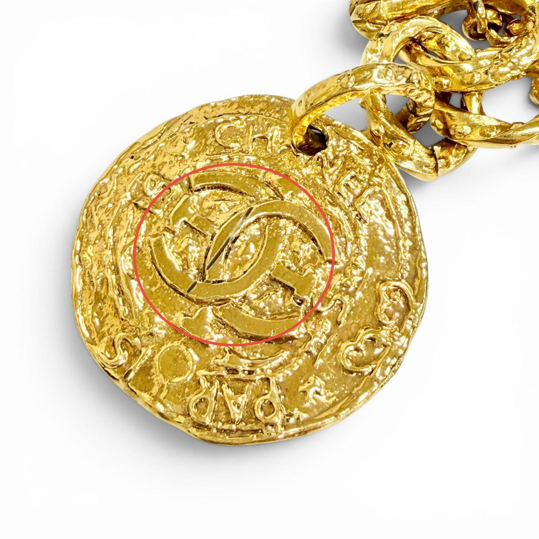 Great CHANEL bracelet COCO Mark Medal Chain gold Women 93A