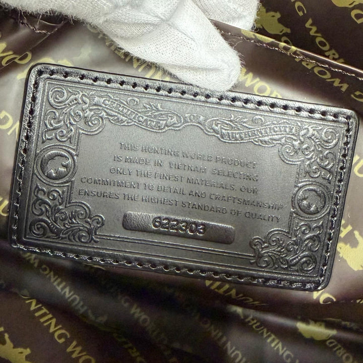 Excellent HUNTING WORLD Shoulder Bag Purchased in 2025: 2-way leather handbag