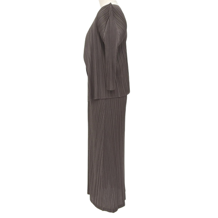 Excellent PLEATS PLEASE ensemble One-piece dress and cardigan set