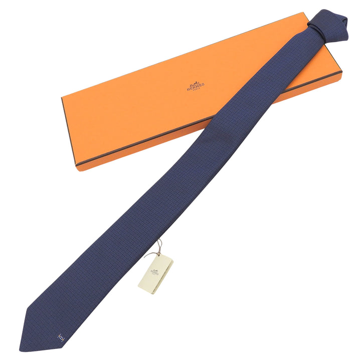 Pristine HERMES tie Maillon Overboard Logo embroidery Navy silk mens 339439T