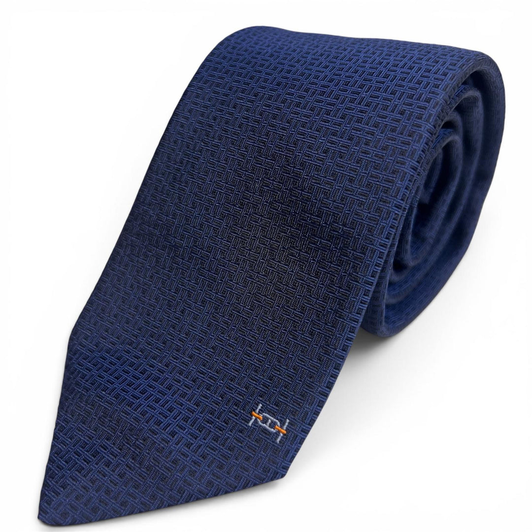 Pristine HERMES tie Maillon Overboard Logo embroidery Navy silk mens 339439T