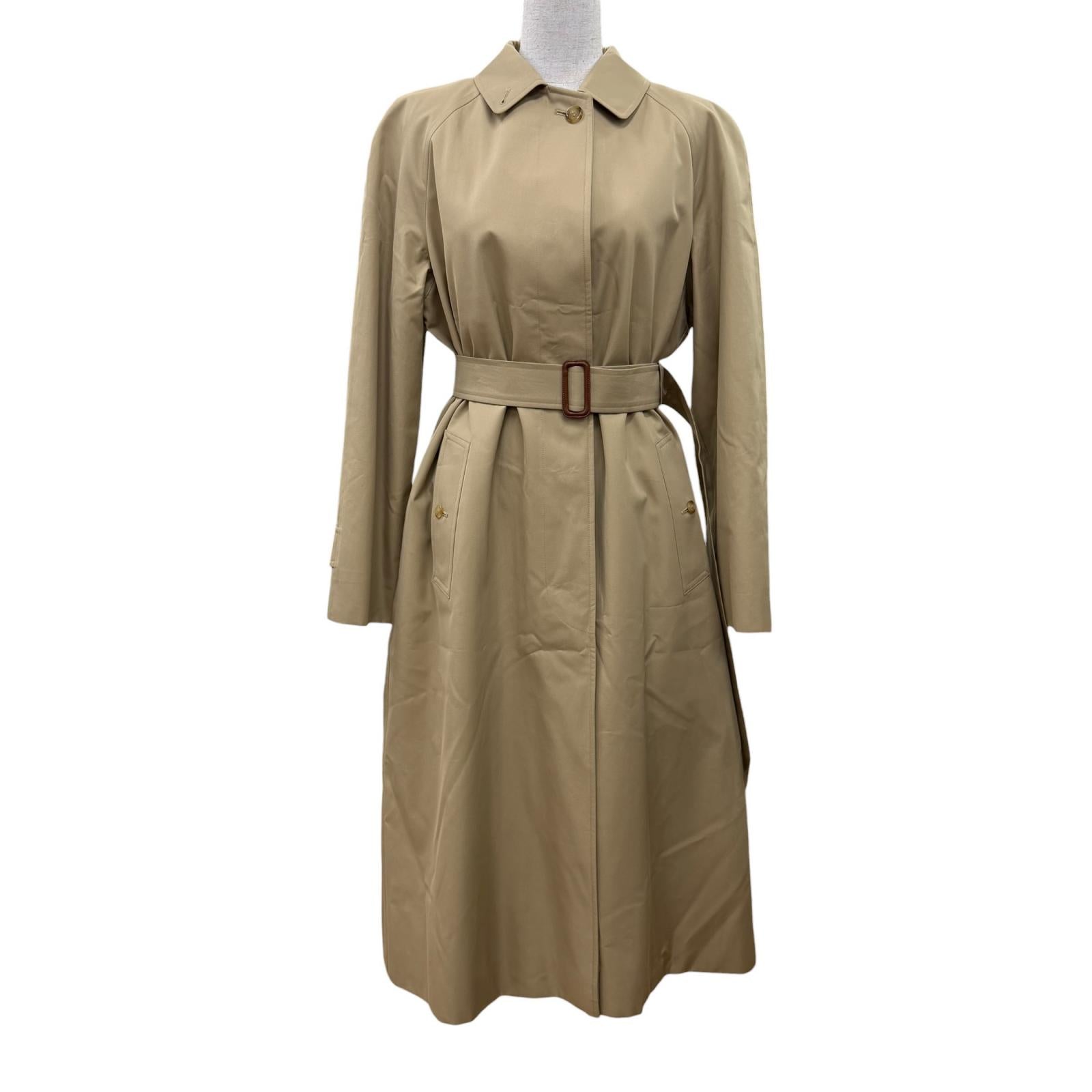 Pristine BURBERRY LONDON coat Nova check pattern lining, with wool