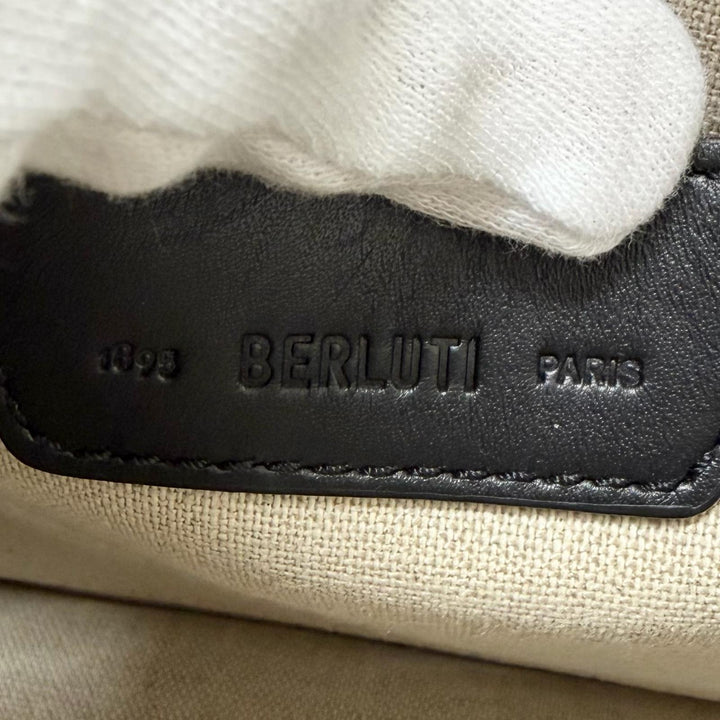 Great BERLUTI Shoulder Bag Anjoul Gulliver Scritto Calligraphy 2WAY