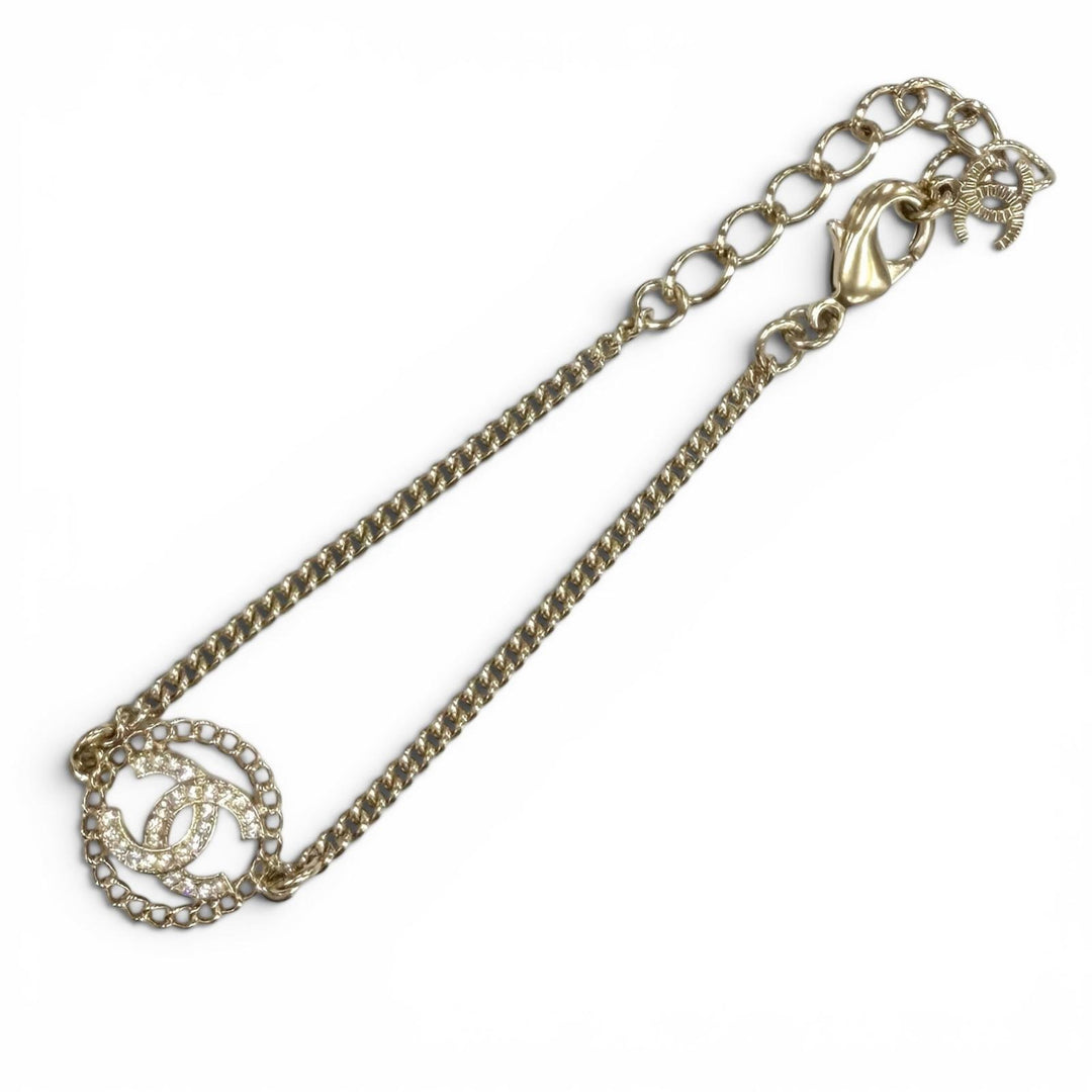 Excellent CHANEL bracelet Rhinestone COCO Mark gold Women A25B ABG297