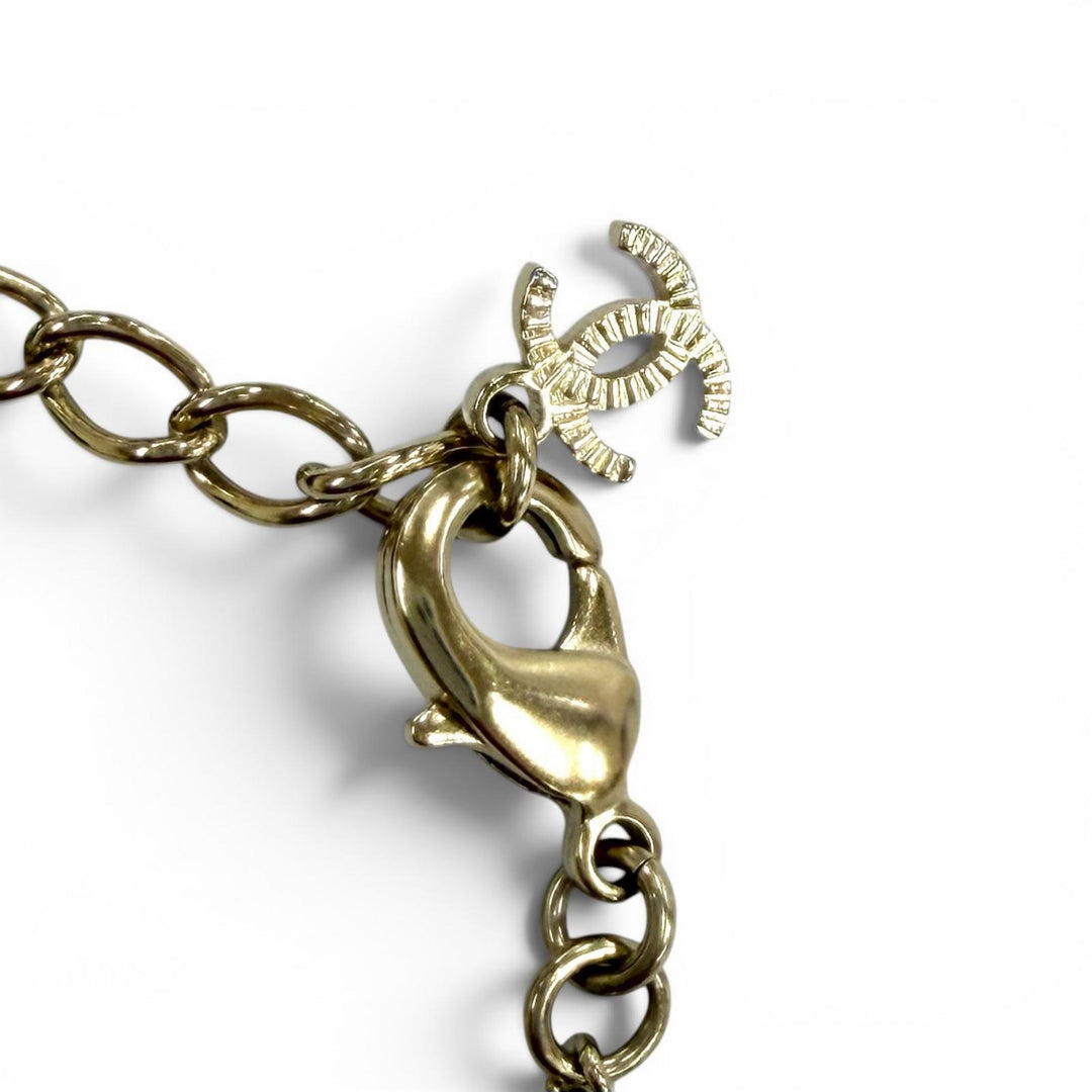 Excellent CHANEL bracelet Rhinestone COCO Mark gold Women A25B ABG297