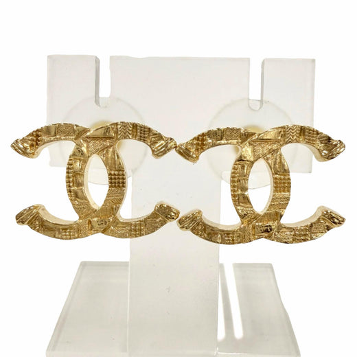 Great CHANEL Pierce gold Women B24V ABB375
