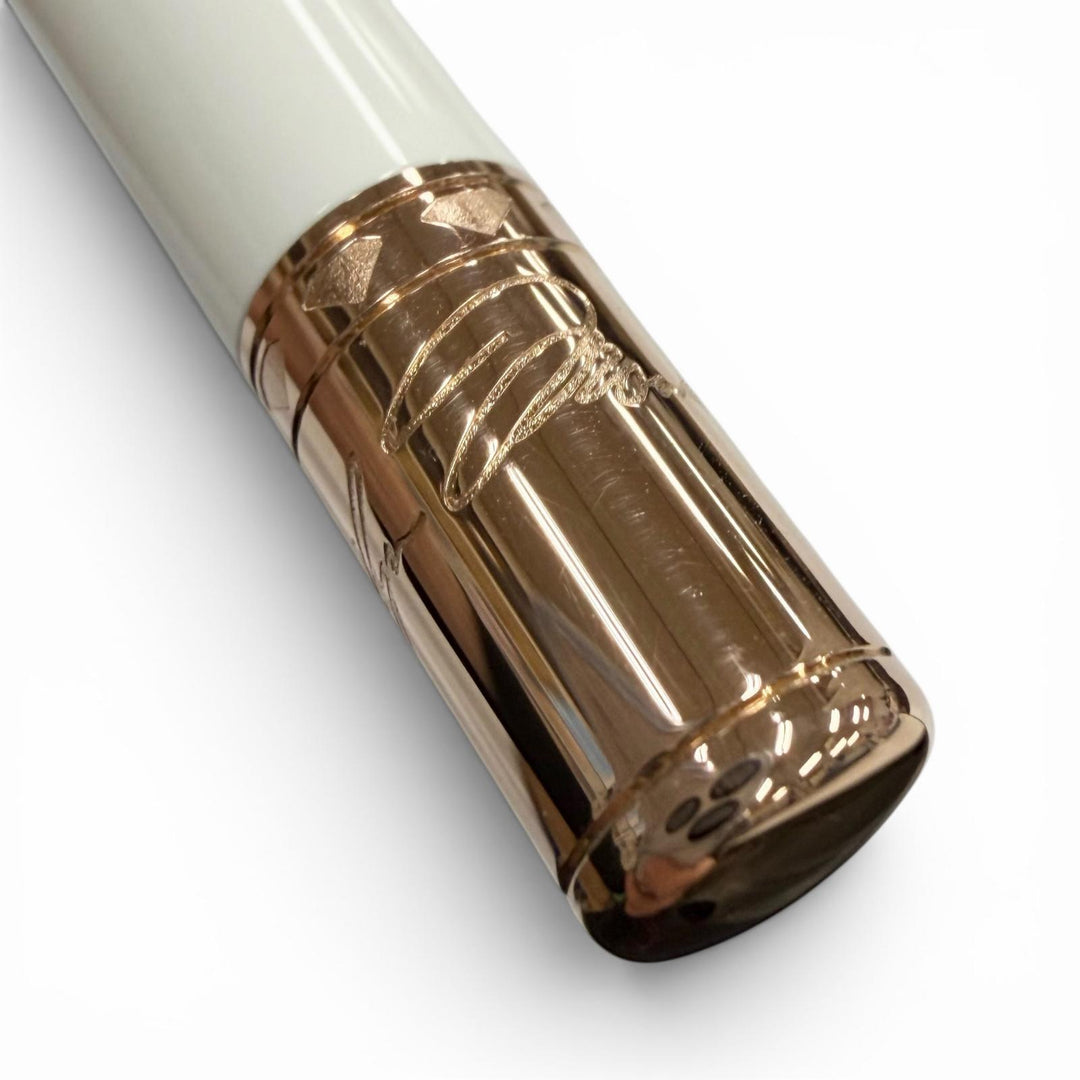 Excellent MONTBLANC Ballpoint pen Marilyn Monroe Special Edition white Pearl