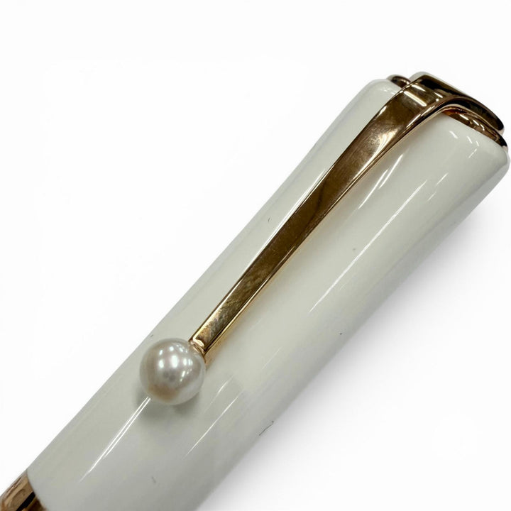 Excellent MONTBLANC Ballpoint pen Marilyn Monroe Special Edition white Pearl