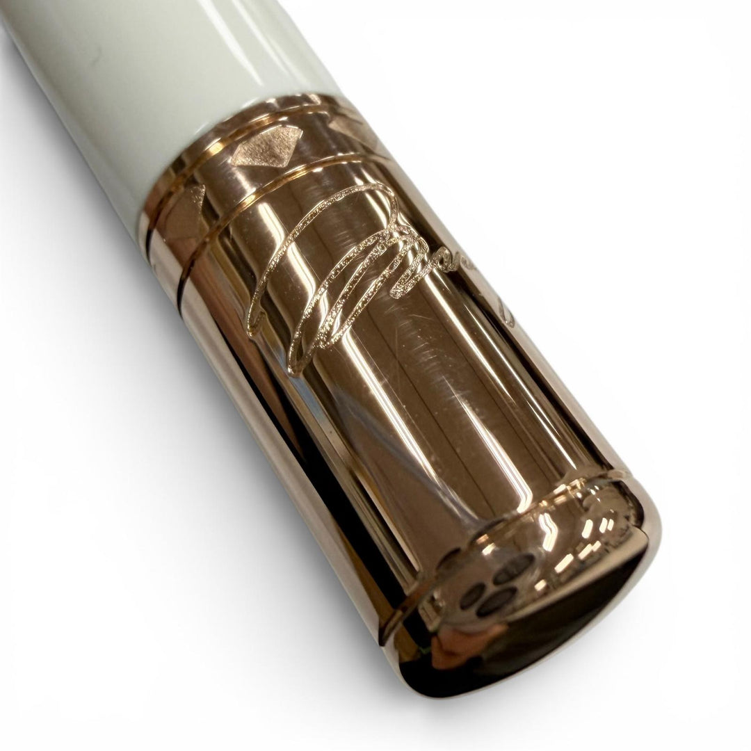 Excellent MONTBLANC Ballpoint pen Marilyn Monroe Special Edition white Pearl