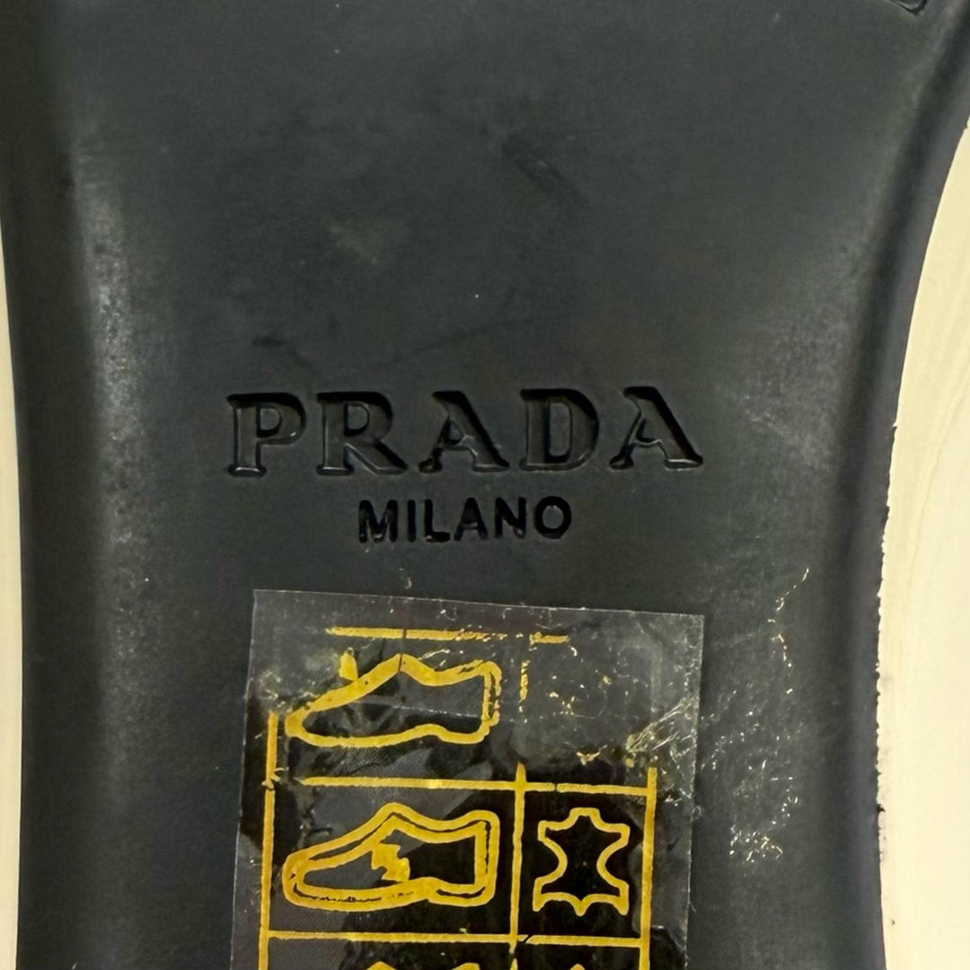 Excellent PRADA pumps Triangle Logo Patent Leather Flats Ivory 35 1F200N