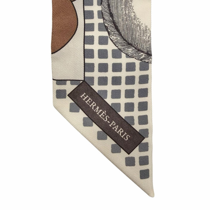 Excellent HERMES scarf CAVALIER EN FORMES Multi silk Women