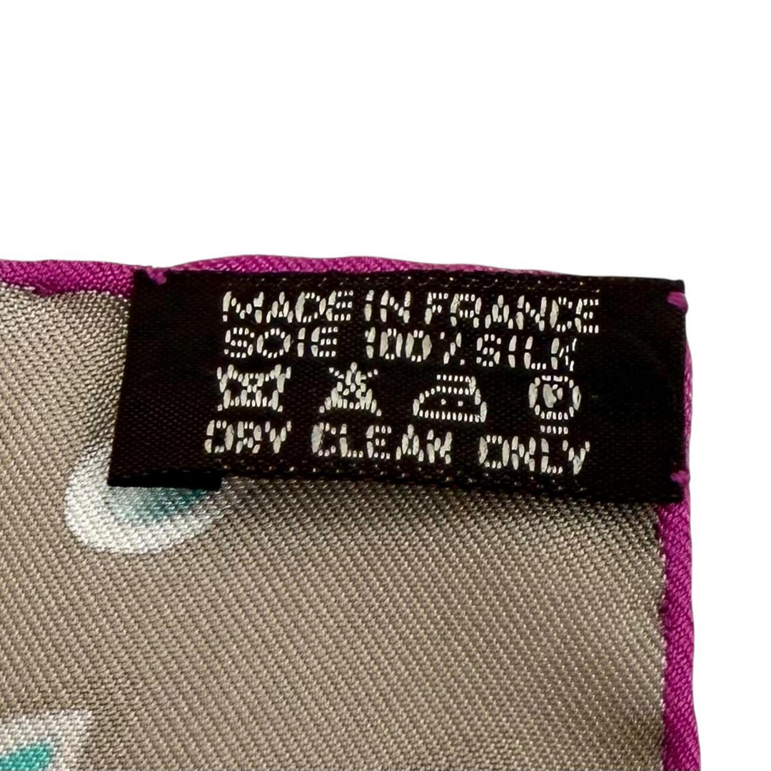 Excellent HERMES scarf TRESORS RETROUVES Hidden Treasures Multi silk Women