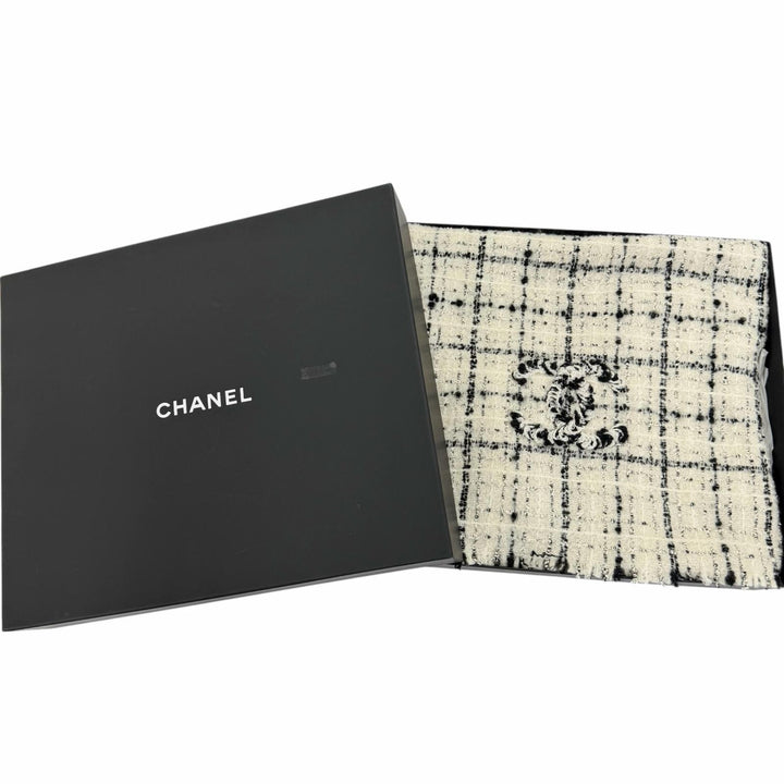 Great CHANEL Stall Current product, cashmere blend, COCO Mark tweed white AAB731