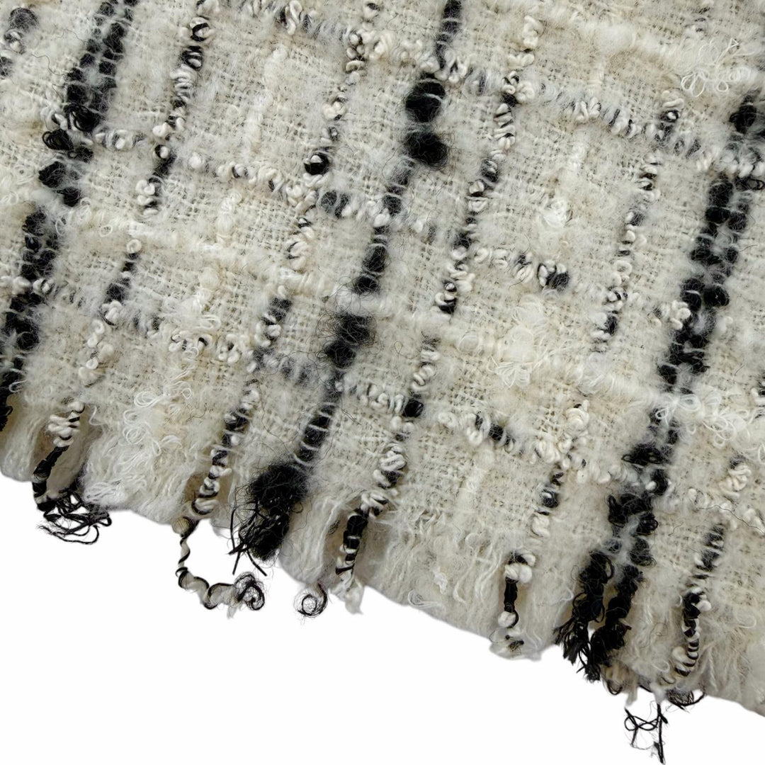 Great CHANEL Stall Current product, cashmere blend, COCO Mark tweed white AAB731
